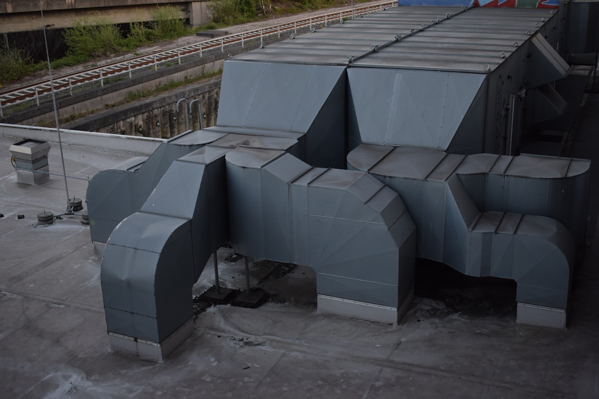 Industrial ducted air conditioning system on a commercial rooftop